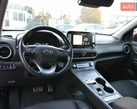 Красный Хендай Kona Electric, объемом двигателя 0 л и пробегом 125 тыс. км за 17500 $, фото 16 на Automoto.ua