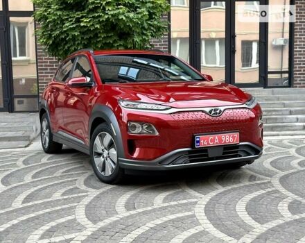 Красный Хендай Kona Electric, объемом двигателя 0 л и пробегом 72 тыс. км за 17400 $, фото 2 на Automoto.ua