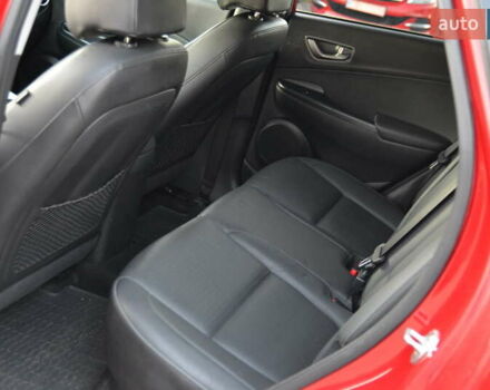 Красный Хендай Kona Electric, объемом двигателя 0 л и пробегом 125 тыс. км за 17500 $, фото 15 на Automoto.ua