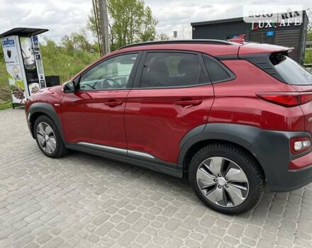 Красный Хендай Kona Electric, объемом двигателя 0 л и пробегом 83 тыс. км за 19500 $, фото 4 на Automoto.ua