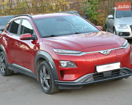 Красный Хендай Kona Electric, объемом двигателя 0 л и пробегом 125 тыс. км за 17500 $, фото 3 на Automoto.ua