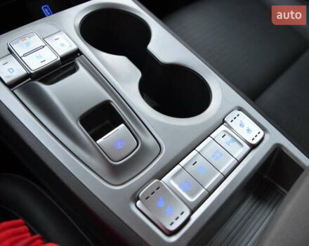 Красный Хендай Kona Electric, объемом двигателя 0 л и пробегом 125 тыс. км за 17500 $, фото 27 на Automoto.ua