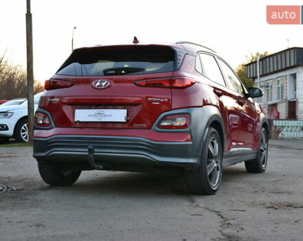 Красный Хендай Kona Electric, объемом двигателя 0 л и пробегом 125 тыс. км за 17500 $, фото 7 на Automoto.ua