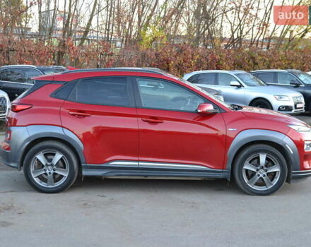 Красный Хендай Kona Electric, объемом двигателя 0 л и пробегом 125 тыс. км за 17500 $, фото 5 на Automoto.ua