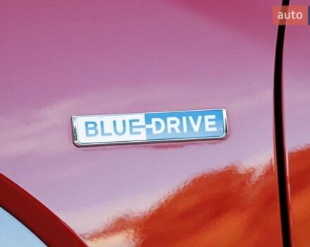 Красный Хендай Kona Electric, объемом двигателя 0 л и пробегом 89 тыс. км за 17950 $, фото 42 на Automoto.ua