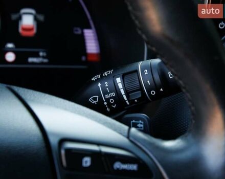 Красный Хендай Kona Electric, объемом двигателя 0 л и пробегом 89 тыс. км за 17950 $, фото 68 на Automoto.ua