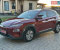 Красный Хендай Kona Electric, объемом двигателя 0 л и пробегом 99 тыс. км за 18350 $, фото 1 на Automoto.ua