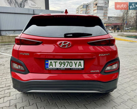 Красный Хендай Kona Electric, объемом двигателя 0 л и пробегом 100 тыс. км за 17900 $, фото 18 на Automoto.ua