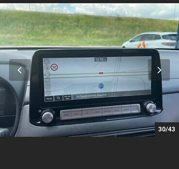 Красный Хендай Kona Electric, объемом двигателя 0 л и пробегом 100 тыс. км за 17900 $, фото 77 на Automoto.ua