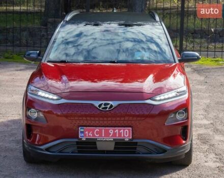 Красный Хендай Kona Electric, объемом двигателя 0 л и пробегом 89 тыс. км за 17950 $, фото 10 на Automoto.ua