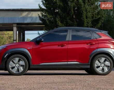 Красный Хендай Kona Electric, объемом двигателя 0 л и пробегом 89 тыс. км за 17950 $, фото 11 на Automoto.ua