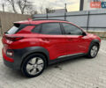 Красный Хендай Kona Electric, объемом двигателя 0 л и пробегом 100 тыс. км за 17900 $, фото 8 на Automoto.ua