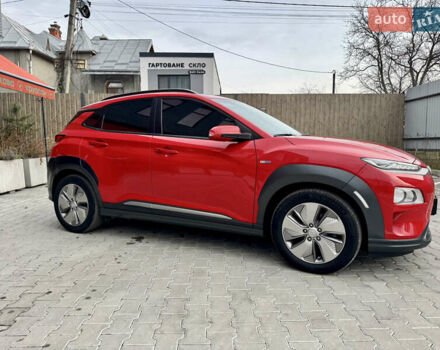 Красный Хендай Kona Electric, объемом двигателя 0 л и пробегом 100 тыс. км за 17900 $, фото 9 на Automoto.ua