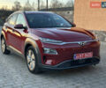 Красный Хендай Kona Electric, объемом двигателя 0 л и пробегом 99 тыс. км за 18350 $, фото 6 на Automoto.ua