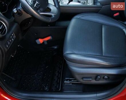 Красный Хендай Kona Electric, объемом двигателя 0 л и пробегом 89 тыс. км за 17950 $, фото 59 на Automoto.ua