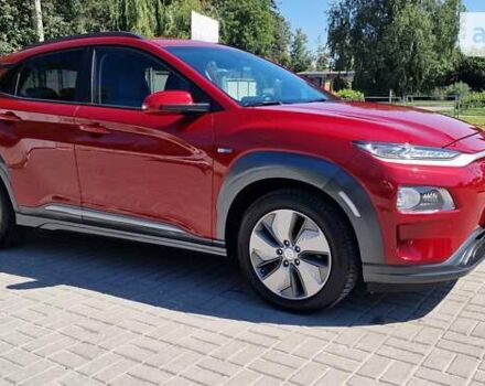 Красный Хендай Kona Electric, объемом двигателя 0 л и пробегом 57 тыс. км за 23799 $, фото 20 на Automoto.ua