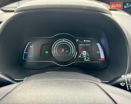 Красный Хендай Kona Electric, объемом двигателя 0 л и пробегом 100 тыс. км за 17900 $, фото 39 на Automoto.ua