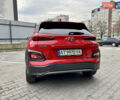 Красный Хендай Kona Electric, объемом двигателя 0 л и пробегом 100 тыс. км за 17900 $, фото 5 на Automoto.ua