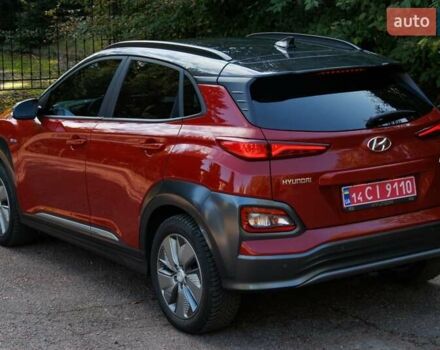 Красный Хендай Kona Electric, объемом двигателя 0 л и пробегом 89 тыс. км за 17950 $, фото 24 на Automoto.ua