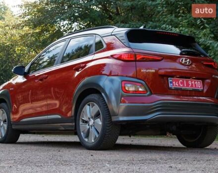 Красный Хендай Kona Electric, объемом двигателя 0 л и пробегом 89 тыс. км за 17950 $, фото 22 на Automoto.ua