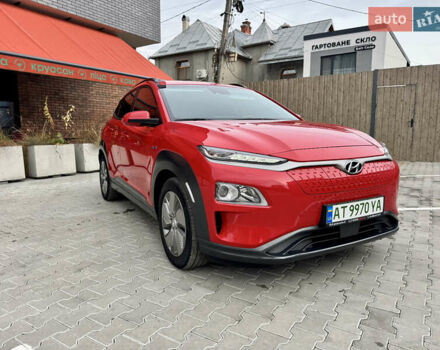 Красный Хендай Kona Electric, объемом двигателя 0 л и пробегом 100 тыс. км за 17900 $, фото 11 на Automoto.ua