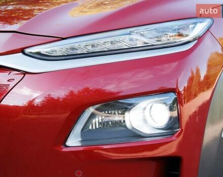 Красный Хендай Kona Electric, объемом двигателя 0 л и пробегом 89 тыс. км за 17950 $, фото 34 на Automoto.ua