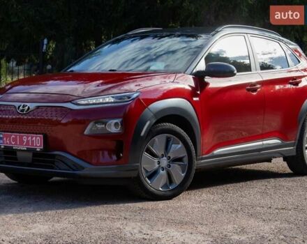 Красный Хендай Kona Electric, объемом двигателя 0 л и пробегом 89 тыс. км за 17950 $, фото 5 на Automoto.ua