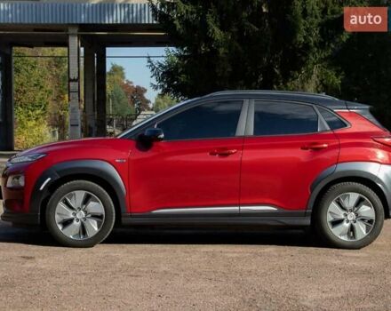 Красный Хендай Kona Electric, объемом двигателя 0 л и пробегом 89 тыс. км за 17950 $, фото 12 на Automoto.ua