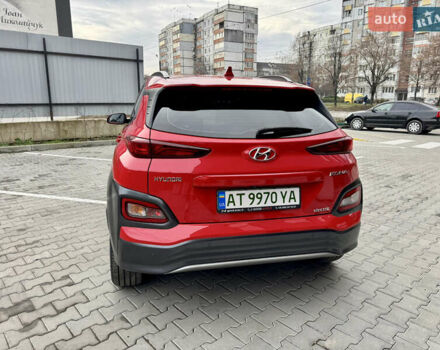 Красный Хендай Kona Electric, объемом двигателя 0 л и пробегом 100 тыс. км за 17900 $, фото 6 на Automoto.ua