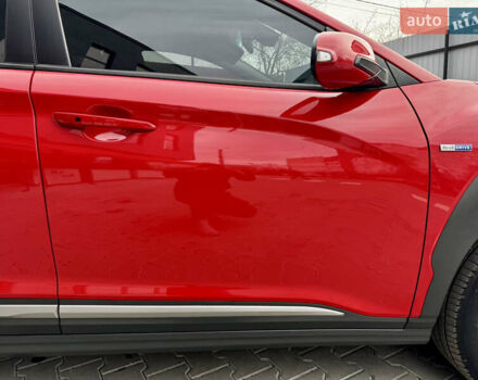 Красный Хендай Kona Electric, объемом двигателя 0 л и пробегом 100 тыс. км за 17900 $, фото 21 на Automoto.ua