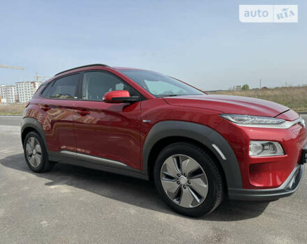 Красный Хендай Kona Electric, объемом двигателя 0 л и пробегом 35 тыс. км за 18000 $, фото 11 на Automoto.ua