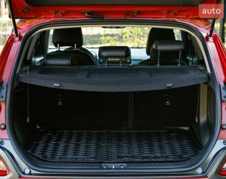 Красный Хендай Kona Electric, объемом двигателя 0 л и пробегом 89 тыс. км за 17950 $, фото 47 на Automoto.ua