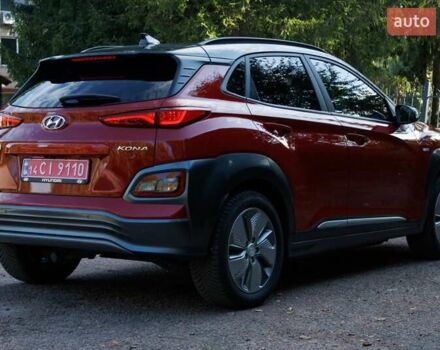 Красный Хендай Kona Electric, объемом двигателя 0 л и пробегом 89 тыс. км за 17950 $, фото 26 на Automoto.ua