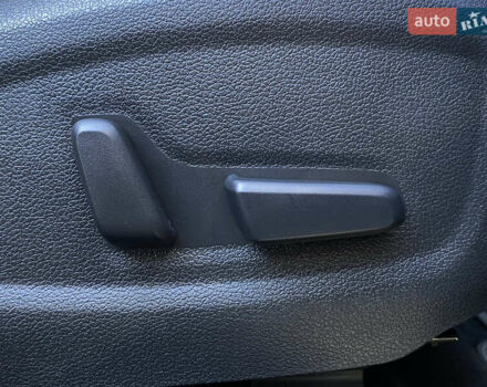 Червоний Хендай Kona Electric, об'ємом двигуна 0 л та пробігом 52 тис. км за 23200 $, фото 94 на Automoto.ua