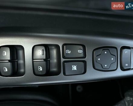 Красный Хендай Kona Electric, объемом двигателя 0 л и пробегом 113 тыс. км за 19900 $, фото 10 на Automoto.ua