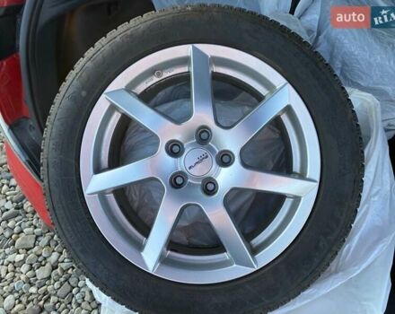 Красный Хендай Kona Electric, объемом двигателя 0 л и пробегом 113 тыс. км за 19900 $, фото 2 на Automoto.ua