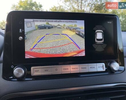 Красный Хендай Kona Electric, объемом двигателя 0 л и пробегом 105 тыс. км за 20200 $, фото 58 на Automoto.ua