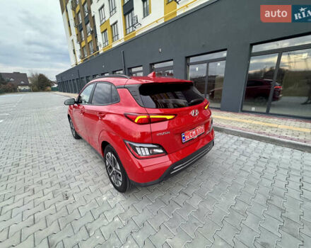 Красный Хендай Kona Electric, объемом двигателя 0 л и пробегом 161 тыс. км за 17999 $, фото 5 на Automoto.ua