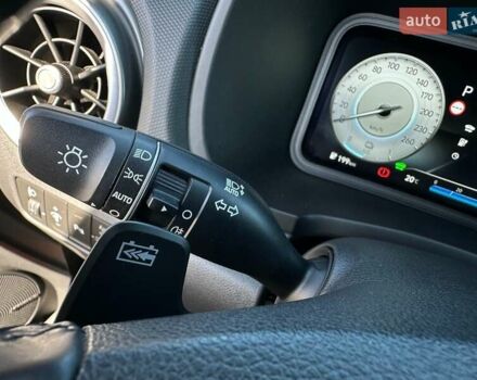 Красный Хендай Kona Electric, объемом двигателя 0 л и пробегом 86 тыс. км за 20600 $, фото 31 на Automoto.ua