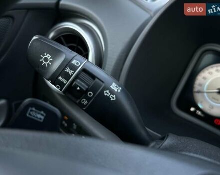 Красный Хендай Kona Electric, объемом двигателя 0 л и пробегом 113 тыс. км за 19900 $, фото 42 на Automoto.ua