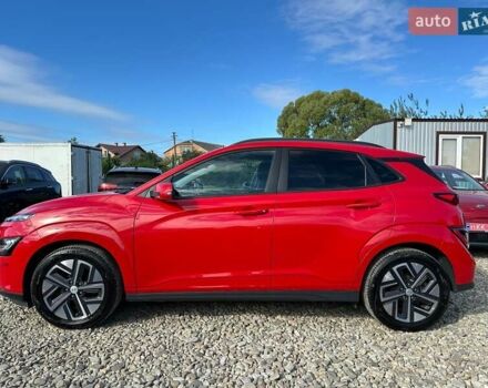 Красный Хендай Kona Electric, объемом двигателя 0 л и пробегом 86 тыс. км за 20600 $, фото 7 на Automoto.ua