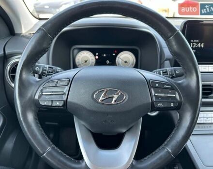 Красный Хендай Kona Electric, объемом двигателя 0 л и пробегом 113 тыс. км за 19900 $, фото 39 на Automoto.ua