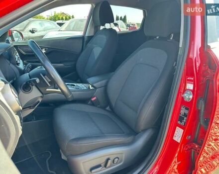 Красный Хендай Kona Electric, объемом двигателя 0 л и пробегом 86 тыс. км за 20600 $, фото 23 на Automoto.ua