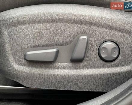 Красный Хендай Kona Electric, объемом двигателя 0 л и пробегом 67 тыс. км за 19999 $, фото 22 на Automoto.ua