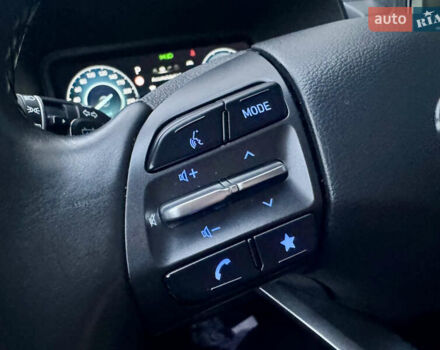 Красный Хендай Kona Electric, объемом двигателя 0 л и пробегом 161 тыс. км за 17999 $, фото 43 на Automoto.ua