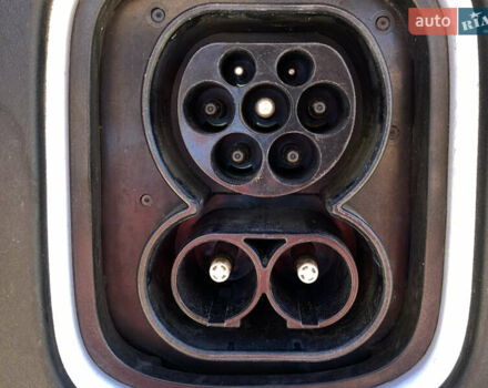 Червоний Хендай Kona Electric, об'ємом двигуна 0 л та пробігом 52 тис. км за 23200 $, фото 11 на Automoto.ua