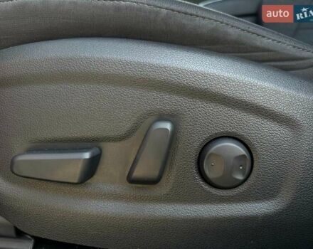 Красный Хендай Kona Electric, объемом двигателя 0 л и пробегом 113 тыс. км за 19900 $, фото 12 на Automoto.ua