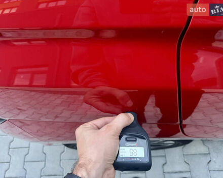 Красный Хендай Kona Electric, объемом двигателя 0 л и пробегом 161 тыс. км за 17999 $, фото 59 на Automoto.ua