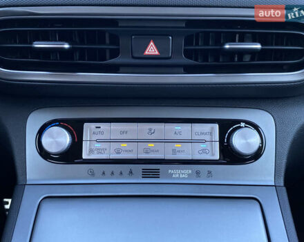 Червоний Хендай Kona Electric, об'ємом двигуна 0 л та пробігом 52 тис. км за 23200 $, фото 58 на Automoto.ua