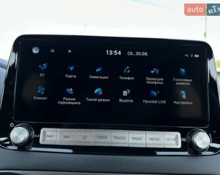 Красный Хендай Kona Electric, объемом двигателя 0 л и пробегом 113 тыс. км за 19900 $, фото 48 на Automoto.ua